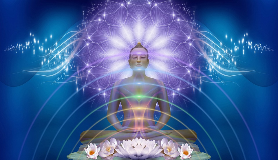 Illuminazione e risveglio spirituale del Buddha in meditazione attraverso il risveglio della kundalini